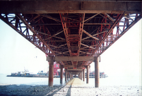 Wszechstronność Długość 6-54 m Bailey Bridge Truss Wysokość 2,134 m
